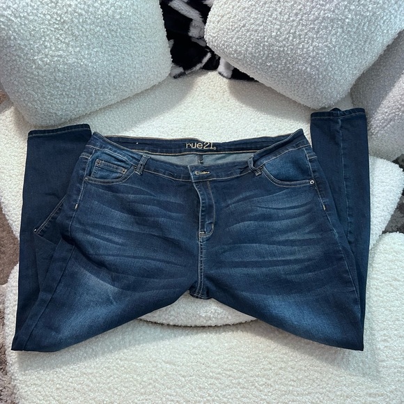 Plus Size 22 Short Rue21 High Rise Skinny Jeans with Classic Indigo Wash - Picture 1 of 5